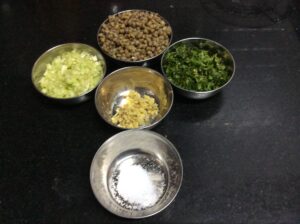 MOUTH WATERING STUFFED MOONG PARATHA 3 IMG 8091