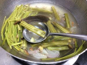 Healthy drumstick soup 5 IMG 8120